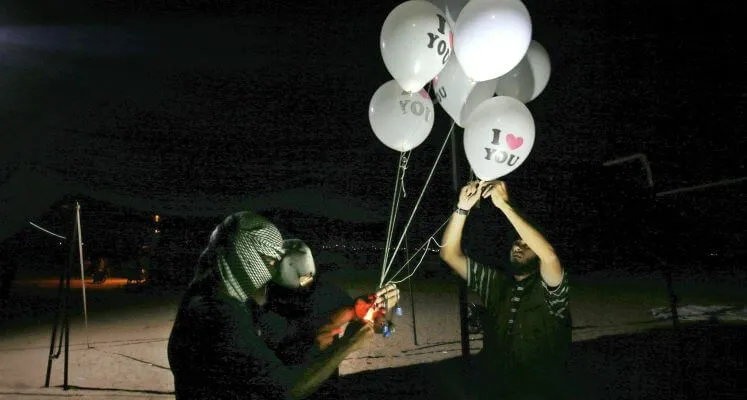 Gaza balloons featured 747x400