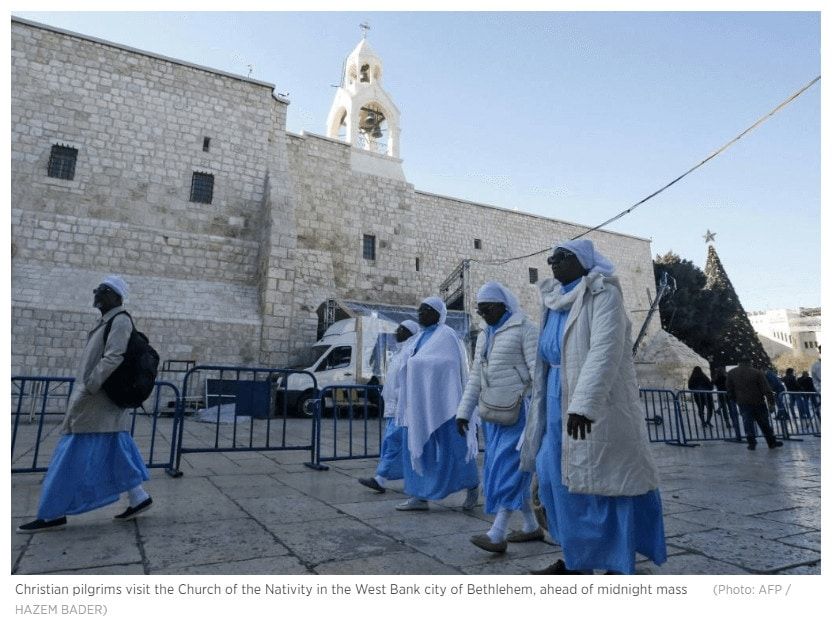 Picture #1: Christian pilgrims in Bethlehem